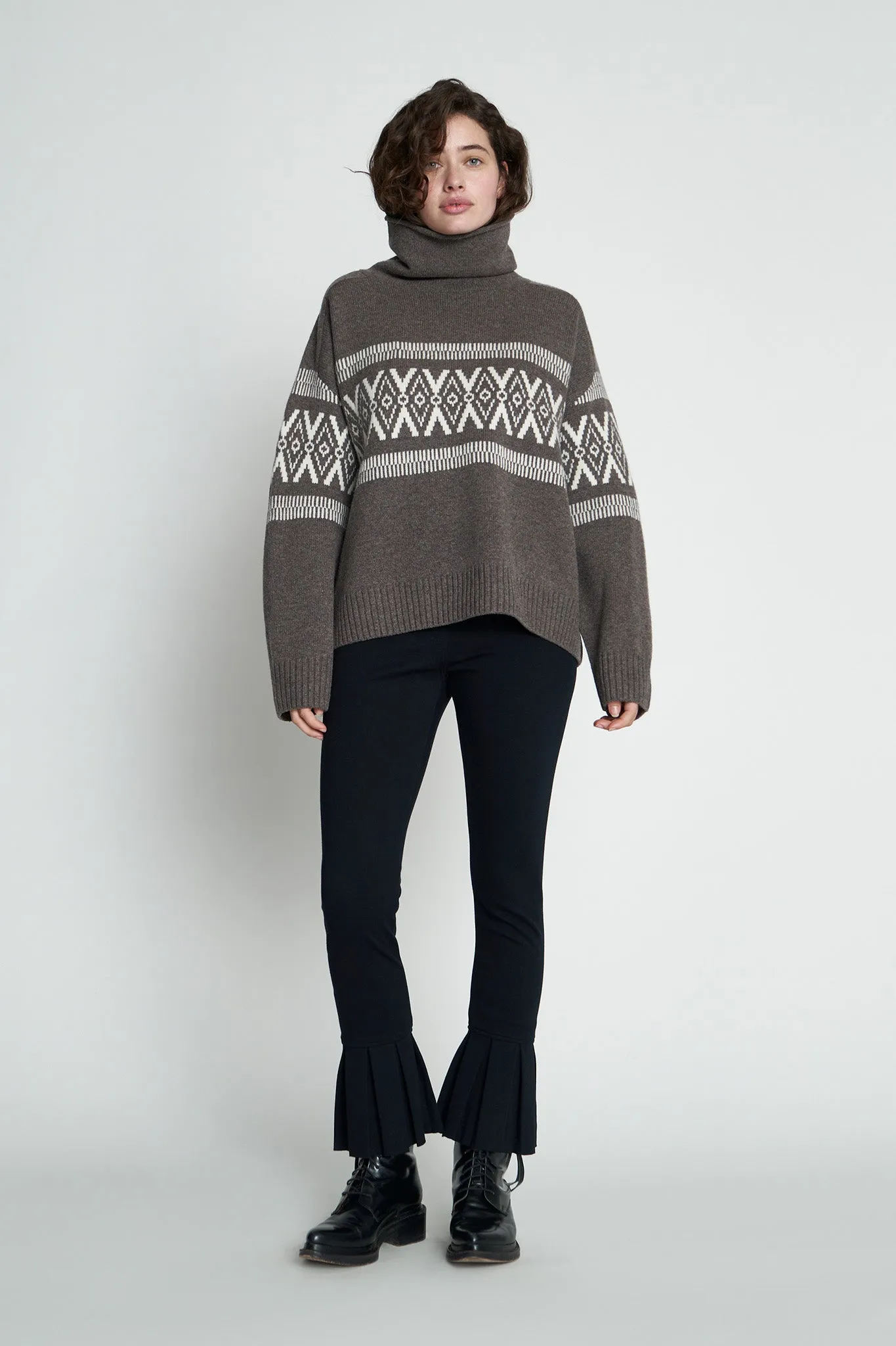 Cabin Sweater | Coffee/Cream