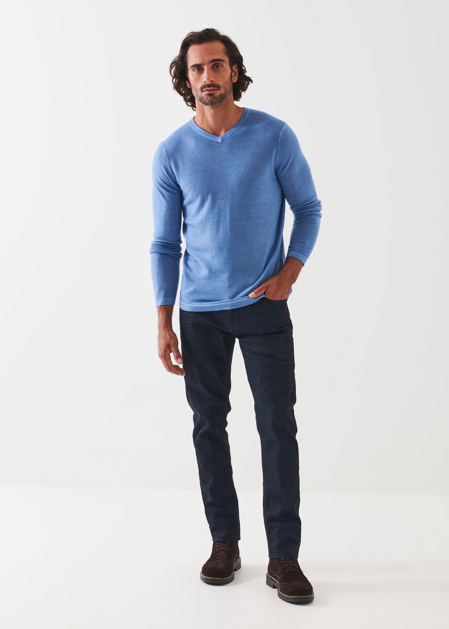 EXTRA-FINE MERINO VINTAGE WASH V-NECK